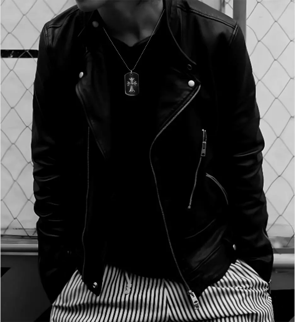 Chrome-Hearts TINY CH CROSS CUTOUT DOG TAG