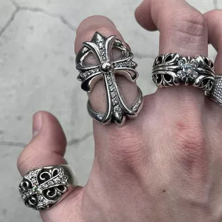 Chrome Hearts diamond-studded large cross hollow ring